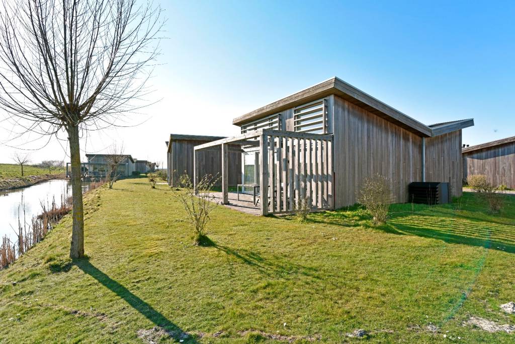Vrijstaande woning te koop: Strandloper 11, Kamperland