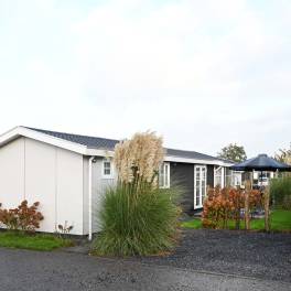 The Buiten of Type Velthorst 6 - nr. 642 in Resort De Rijp