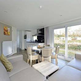 The Woonkamer of Type Buitenverblijf Comfort 5 - nr. 350 in Resort Arcen