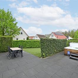 The Tuin of Type Wellness Villa 4 - nr. 75 in Resort Arcen