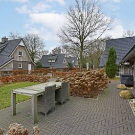 The Terras of Type Wellness Lodge XL 4 - nr. 24 in Hof van Salland