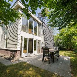 The Terras of Type Parkvilla - nr. 136 Zilverlinde in Landal Bungalowpark Hoenderloo