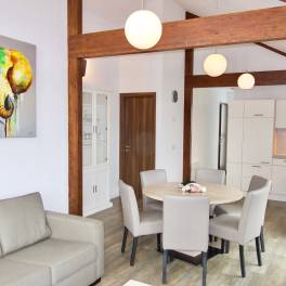 The Woonkamer of nr. 106 - type Landhaus 6 Luxe in Eifelpark Kronenburger See