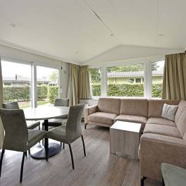 The Woonkamer of Type Buitenverblijf Comfort 5 - nr. 339 in Resort Arcen