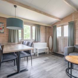 The Woonkamer of Type Buitenverblijf Comfort 6 - nr. 295 in Resort Arcen