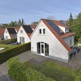 The Buiten of Type Comfort Villa 6 - nr. 16 in Resort Arcen