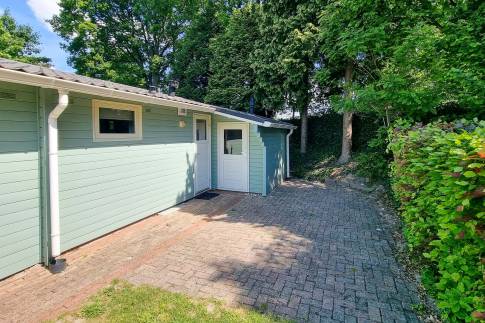 The Tuin of Type Buitenverblijf Wellness 4 - nr. 319 in Resort Arcen