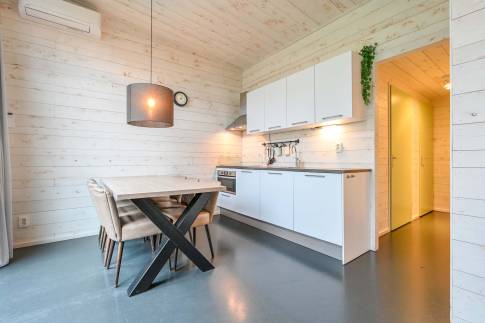 The Eetkamer of Type Lodge 6 - nr. 22 in Roompot Vakantiepark Schaijk