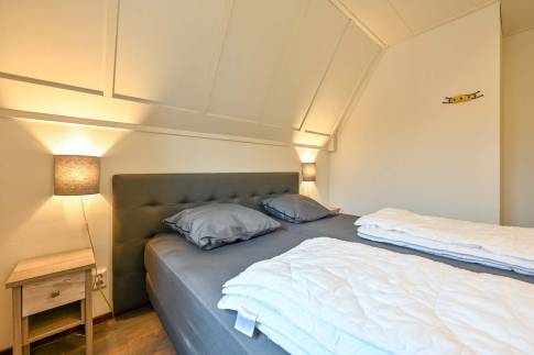 The Slaapkamer 2 of nr. 216 -  type VO7A Comfort in Landal Marinapark Volendam