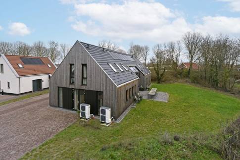 The Buiten of Type Vloedschuur - nr. 60 in Dormio Resort Nieuwvliet-Bad