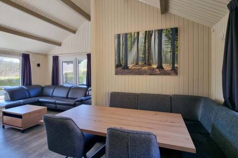 The Eetkamer of Type Eifel 6 - nr. 12 in Eifelpark Kronenburger See