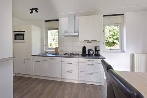 The Keuken of Type Comfort Villa 6 - nr. 16 in Resort Arcen