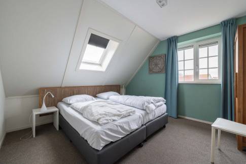 The Slaapkamer 4 of Type 10L1 - nr. 336 in Landal Beach Resort Ooghduyne