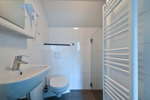 The Badkamer 2 of Type 8L1 - nr. 258 in Landal Beach Resort Ooghduyne