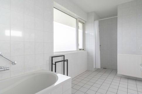 The Badkamer 2 of Type 10F2 - nr. 522 in Landal Esonstad