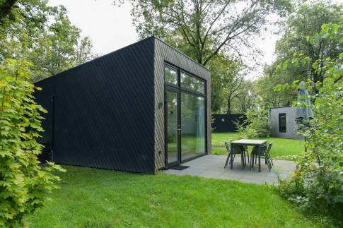 The Buiten of Type Forest Cabin Wellness 4 - nr. 127 in Roompot Vakantiepark Schaijk