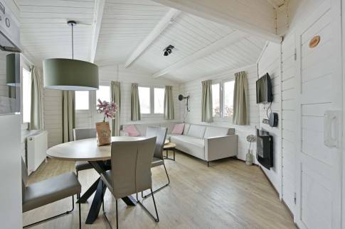 The Woonkamer of Type Buitenverblijf Wellness 4 - nr. 331 in Resort Arcen