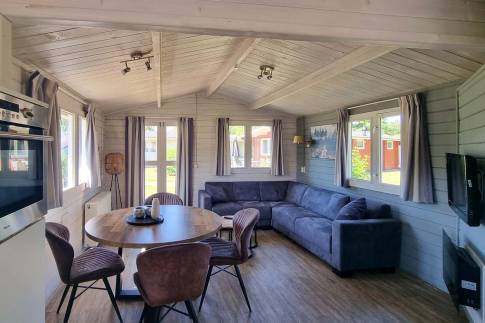 The Woonkamer of Type Buitenverblijf Wellness 4 - nr. 307 in Resort Arcen