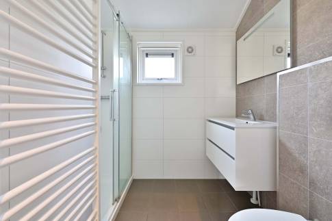 The Badkamer 2 of Type Koekoek -  nr. 69 in Vakantiepark Giethoorn