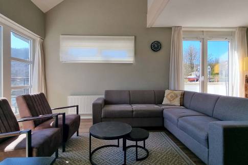 The Woonkamer of Type Penthouse Staffelsee Extra Luxe - nr. 123 in Dormio Resort Eifeler Tor