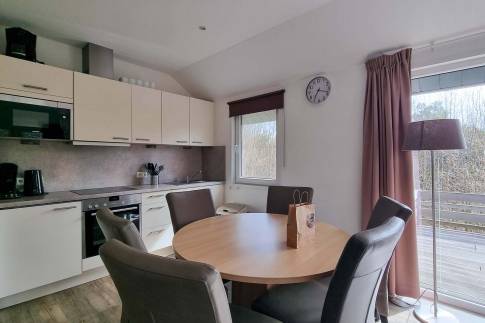 The Eetkamer of Type Landhaus 6 Luxe - nr. 35 in Eifelpark Kronenburger See