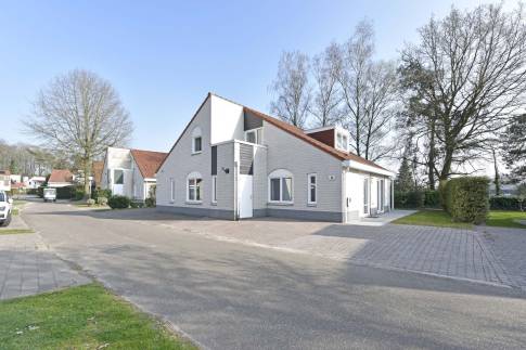 The Buiten of Type Luxe Villa 4B - nr. 93 in Resort Arcen