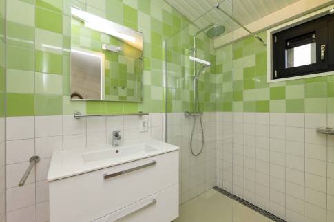 The Badkamer 2 of Type Farmland Family 6 - nr. 99 in Roompot Callantsoog