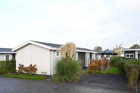 The Buiten of Type Velthorst 6 - nr. 642 in Resort De Rijp
