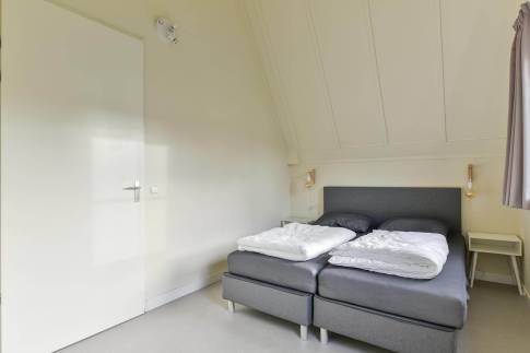 The Slaapkamer 2 of Type VO6 Comfort - nr. 251 in Landal Marinapark Volendam
