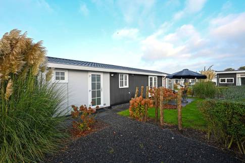 The Buiten of Type Velthorst 6 - nr. 642 in Resort De Rijp