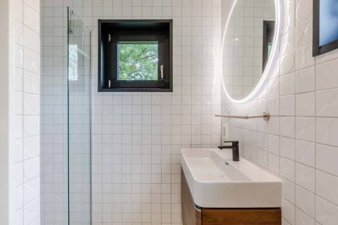 The Badkamer 1 of Type Into the Woods - nr. 103 in Roompot Gulpen