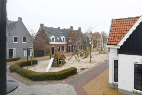 The Slaapkamer 2 of Type 8E1 - nr. 315 in Landal Esonstad