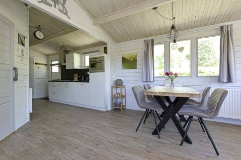 The Woonkamer of Type Buitenverblijf Wellness 4 - nr. 320 in Resort Arcen