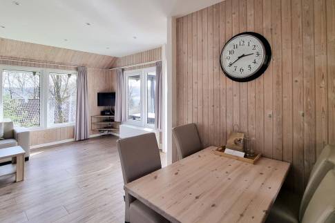 The Eetkamer of Type Kronenburg Comfort 4 - nr. 127 in Eifelpark Kronenburger See