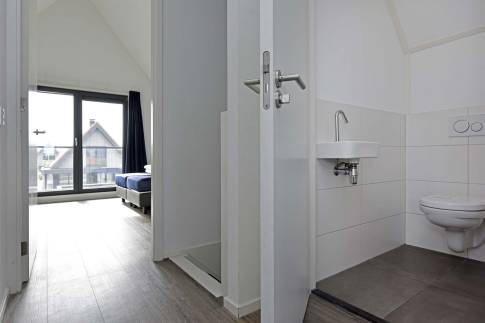 The Toilet of Type Tjalk 8P met boothuis - nr. 60 in Waterstaete Ossenzijl