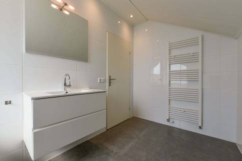 The Badkamer 2 of Type Luxe Villa 6B - nr. 159 in Resort Arcen