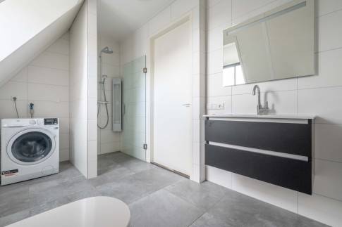 The Badkamer of Type 6L1 - nr. 221 in Landal Esonstad