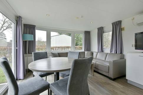 The Woonkamer of Type Buitenverblijf Wellness 4 - nr. 342 in Resort Arcen