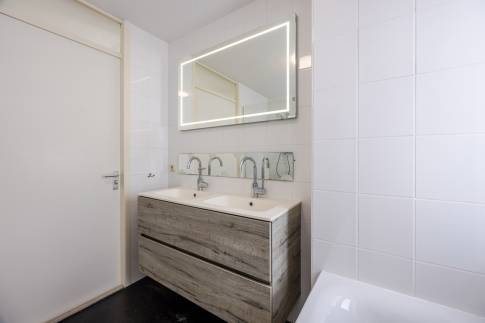 The Badkamer of nr. 220 - type CF7 Zakelijk in Cape Helius