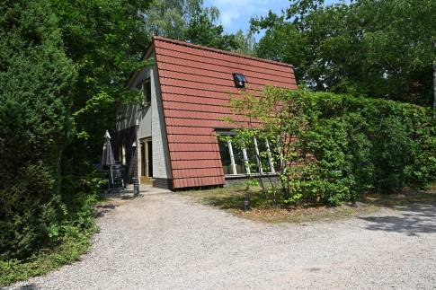 The Buiten of nr. 114 Kamperfoelie - type Bosvilla Comfort 6-7 in Landal Bungalowpark Hoenderloo