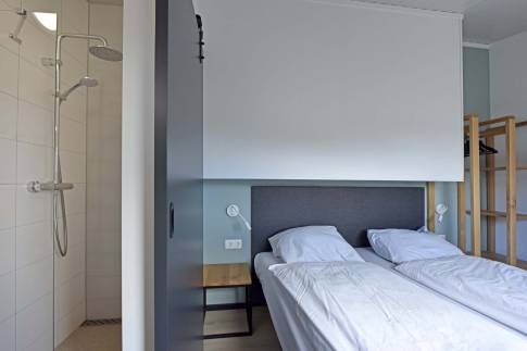 The Slaapkamer 1 of Type Meadow 6p - nr. 46 in Landal Lakeside Resort Brielle