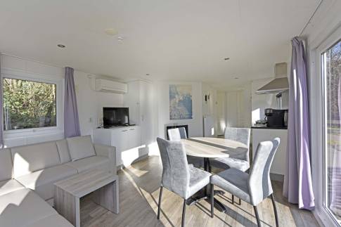 The Woonkamer of Type Buitenverblijf Wellness 4 - nr. 347 in Resort Arcen