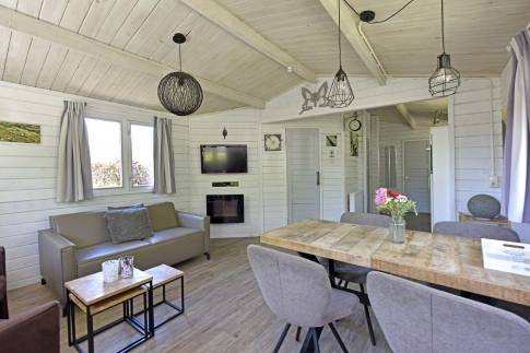 The Woonkamer of Type Buitenverblijf Wellness 4 - nr. 320 in Resort Arcen