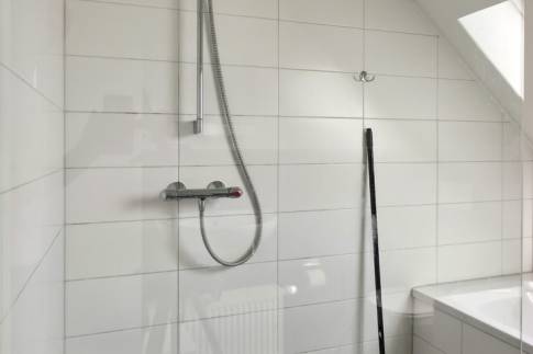 The Badkamer 2 of nr. 070 - type Villa Edersee Luxe in Dormio Resort Eifeler Tor