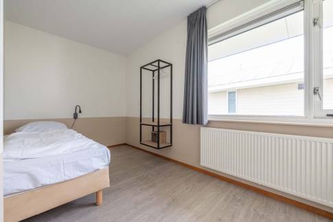 The Slaapkamer 2 of Type 4L2 - nr. 604 in Landal Esonstad