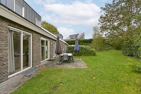 The Tuin of Type Wellness Zwembadvilla 8 - nr. 219 in Resort Arcen