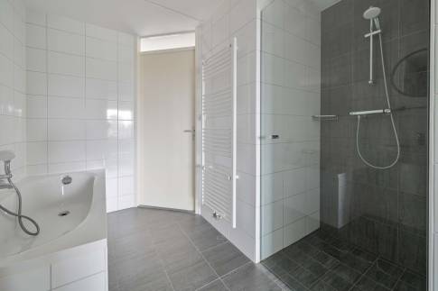 The Badkamer of Type 4CA - nr. 329 in Landal Beach Resort Ooghduyne