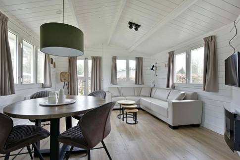 The Woonkamer of Type Buitenverblijf Wellness 4 - nr. 325 in Resort Arcen
