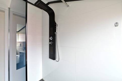 The Badkamer of Type Comfort Villa 6 - nr. 20 in Resort Arcen