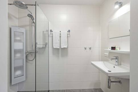 The Badkamer 1 of Type 6L - nr. 802 in Landal Kaatsheuvel